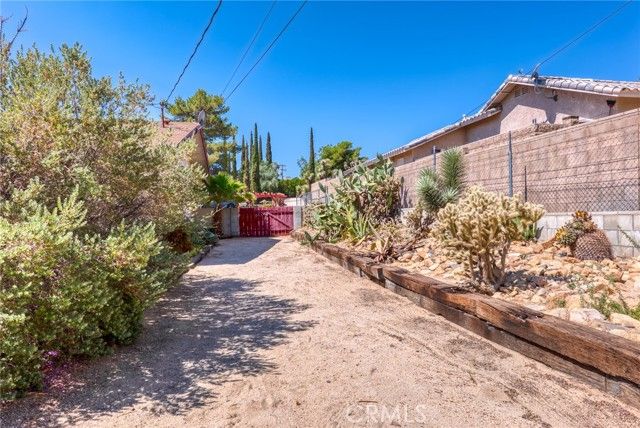 7515 Pinon Drive, Yucca Valley, CA 92284