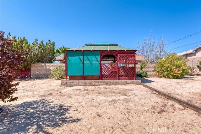 7515 Pinon Drive, Yucca Valley, CA 92284