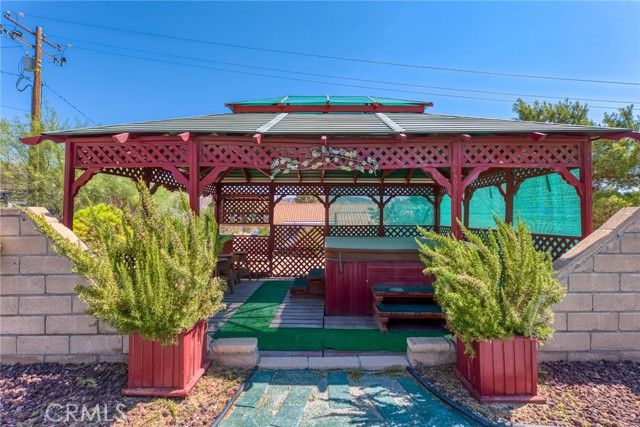 7515 Pinon Drive, Yucca Valley, CA 92284