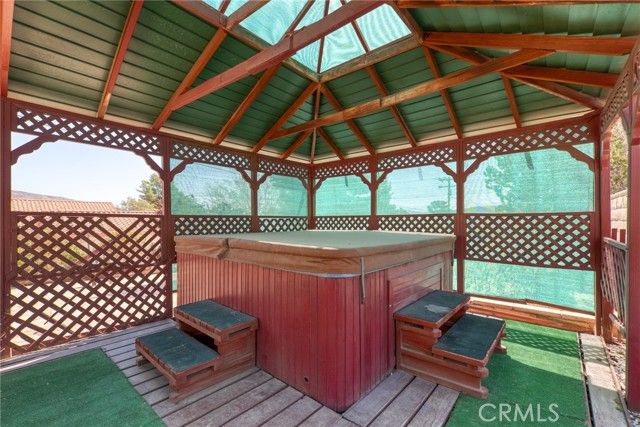 7515 Pinon Drive, Yucca Valley, CA 92284