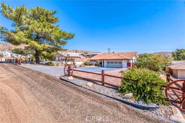 7515 Pinon Drive, Yucca Valley, CA 92284