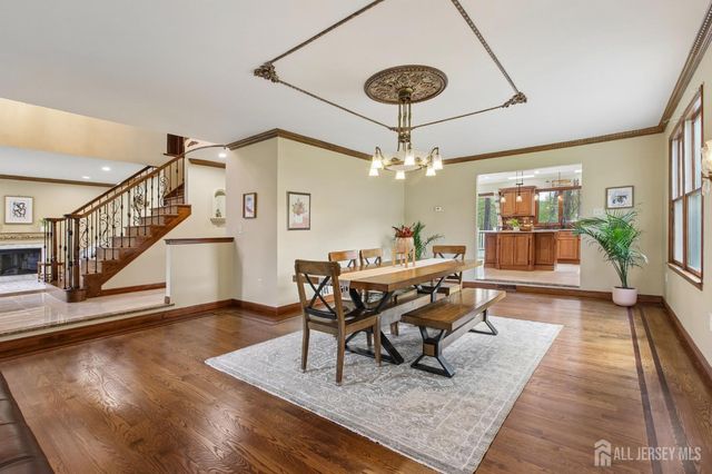 18 Tanglewood Place, Monroe, NJ 08831