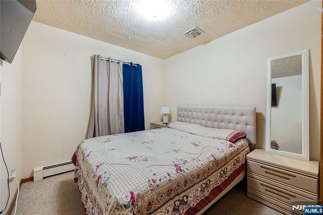 102 Dewey Avenue, Totowa, NJ 07512