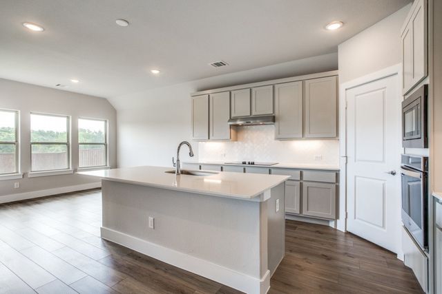 231 Frio Drive, Waxahachie, TX 75165