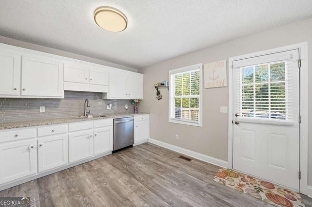 15 Greenhouse Drive SE, Cartersville, GA 30120