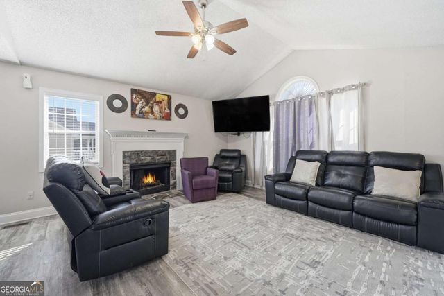 15 Greenhouse Drive SE, Cartersville, GA 30120