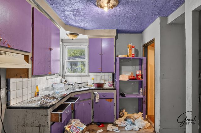 19335 Trinity Street, Detroit City, MI 48219
