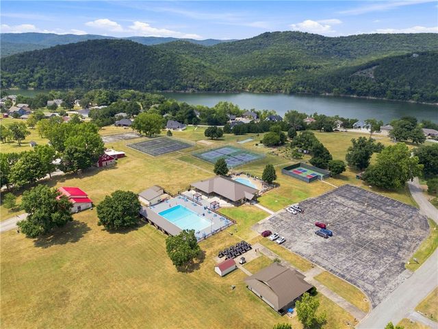 SILVER SPUR Lane, Holiday Island, AR 72631