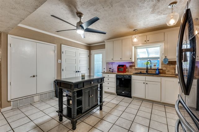 3108 Spring Valley Drive, Bedford, TX 76021