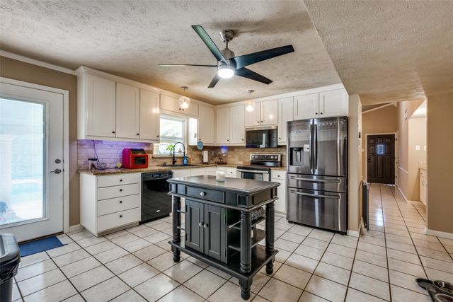 3108 Spring Valley Drive, Bedford, TX 76021