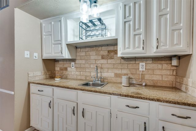 3108 Spring Valley Drive, Bedford, TX 76021