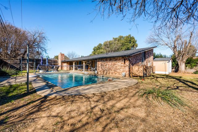 3108 Spring Valley Drive, Bedford, TX 76021