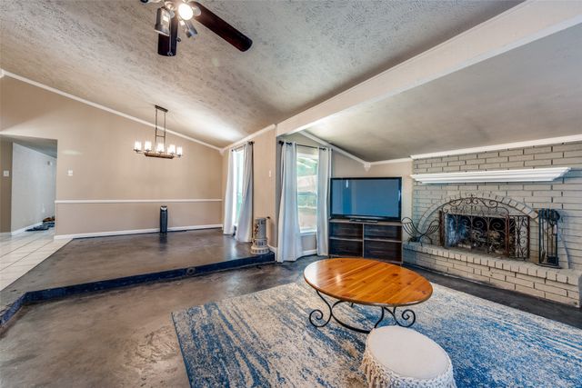 3108 Spring Valley Drive, Bedford, TX 76021