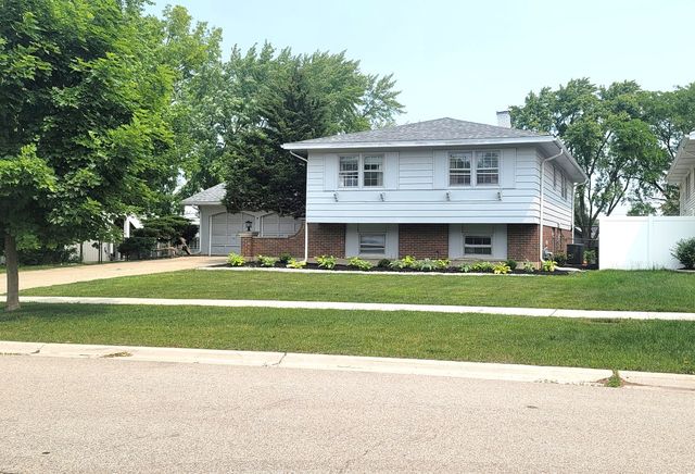 1360 Devonshire Lane, Hoffman Estates, IL 60169