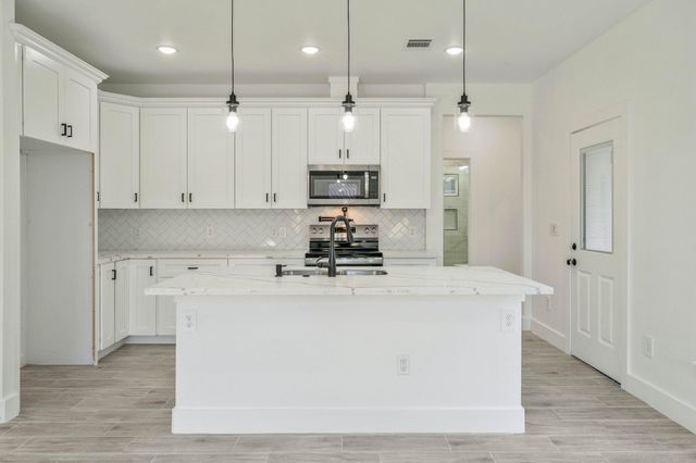 2442 Mohawk Bend, Willis, TX 77378