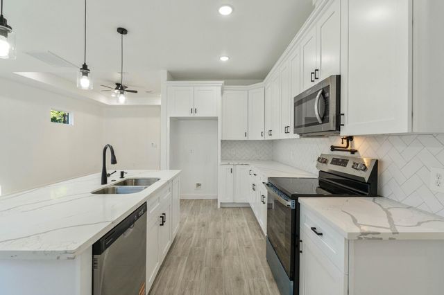 2442 Mohawk Bend, Willis, TX 77378