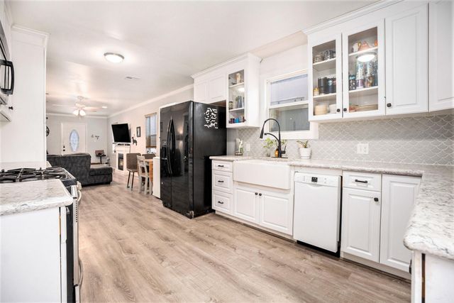1512 Moody Avenue, Galveston, TX 77550