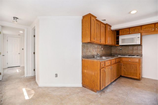 1512 Moody Avenue, Galveston, TX 77550