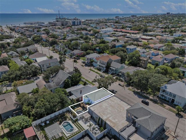 1512 Moody Avenue, Galveston, TX 77550