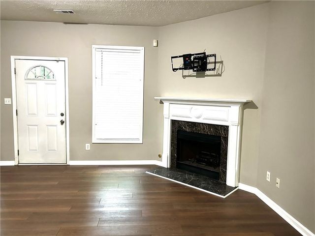 4852 Hairston Park Square, Stone Mountain, GA 30083