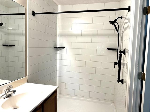 4852 Hairston Park Square, Stone Mountain, GA 30083