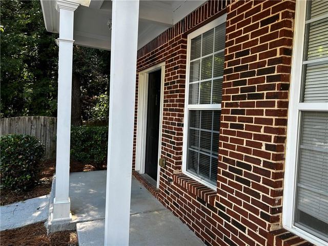 4852 Hairston Park Square, Stone Mountain, GA 30083