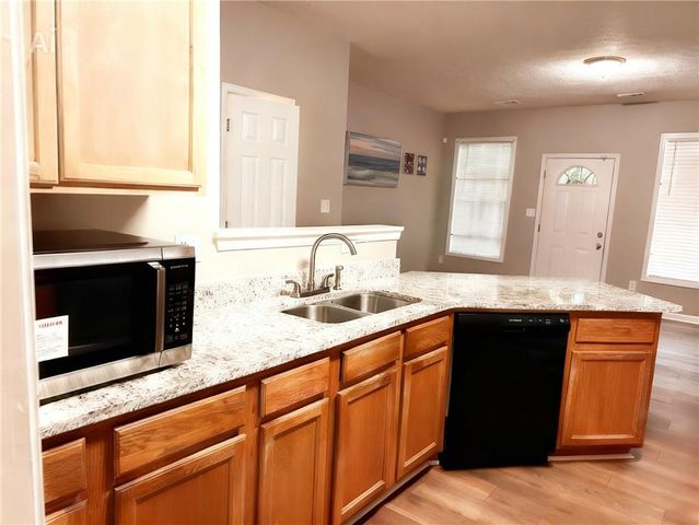 4852 Hairston Park Square, Stone Mountain, GA 30083