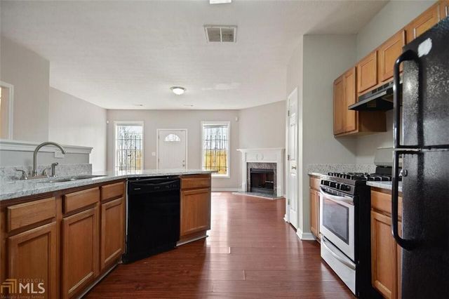 4852 Hairston Park Square, Stone Mountain, GA 30083