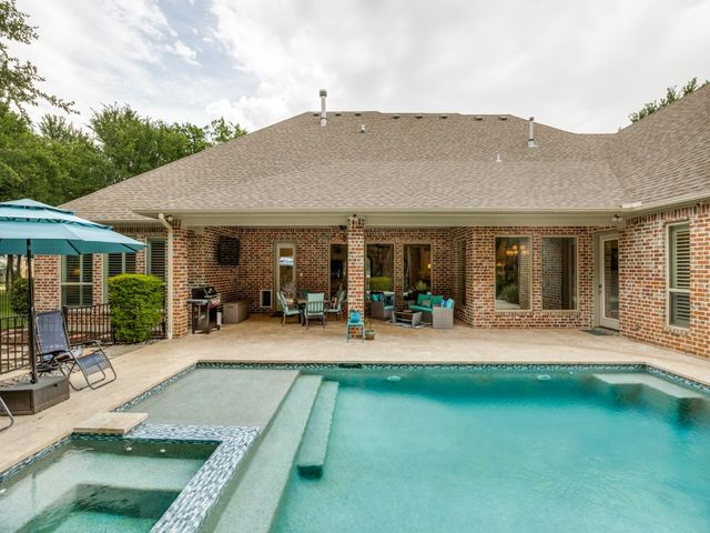 2705 Wolf Creek Drive, Lucas, TX 75002