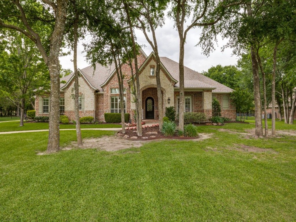 2705 Wolf Creek Drive, Lucas, TX 75002