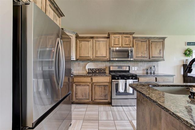 19117 Hecho Drive, Edmond, OK 73012