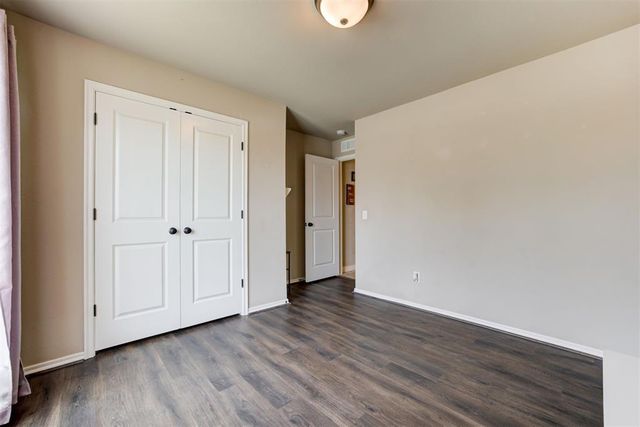 19117 Hecho Drive, Edmond, OK 73012