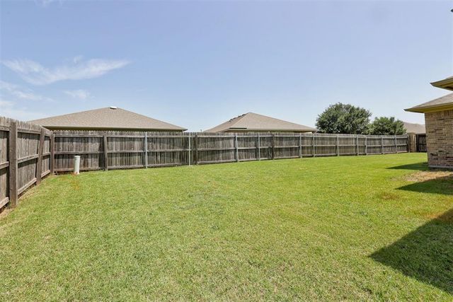 19117 Hecho Drive, Edmond, OK 73012