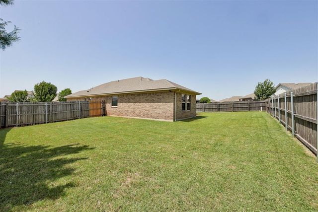 19117 Hecho Drive, Edmond, OK 73012