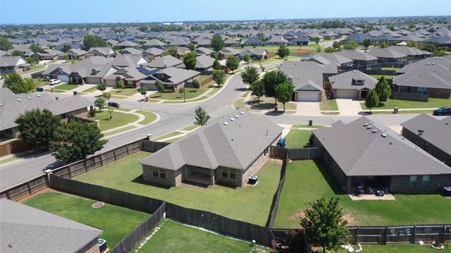 19117 Hecho Drive, Edmond, OK 73012