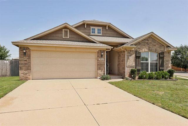19117 Hecho Drive, Edmond, OK 73012