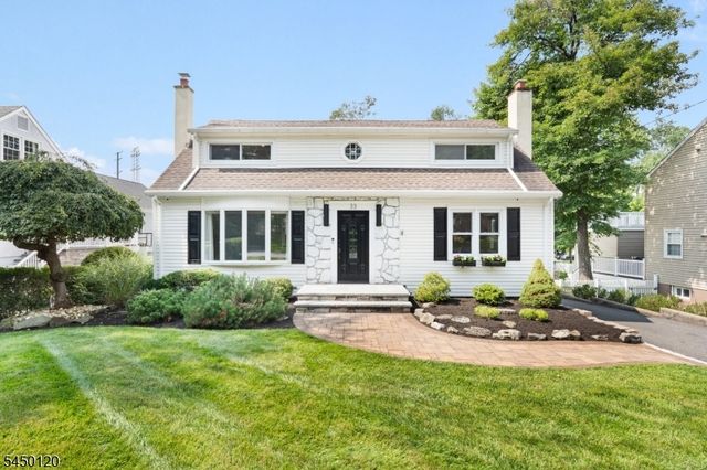 33 Beverly Rd, West Caldwell Twp., NJ 07006