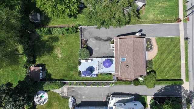 33 Beverly Rd, West Caldwell Twp., NJ 07006