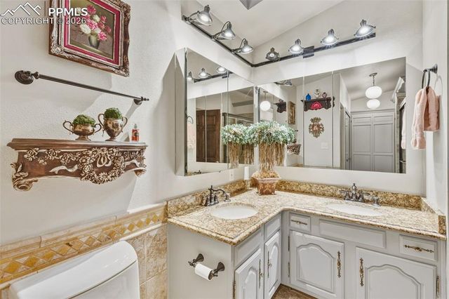 2190 Mesa Road, Colorado Springs, CO 80904