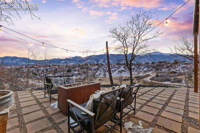 2190 Mesa Road, Colorado Springs, CO 80904