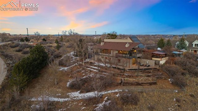 2190 Mesa Road, Colorado Springs, CO 80904