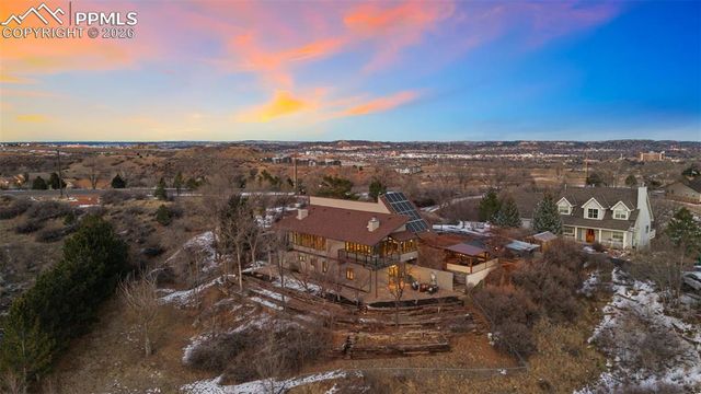 2190 Mesa Road, Colorado Springs, CO 80904