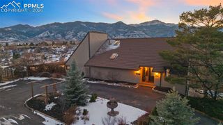 2190 Mesa Road, Colorado Springs, CO 80904