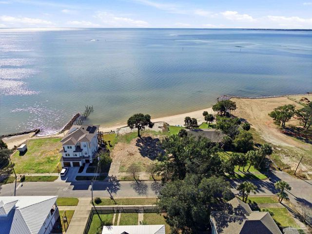 1419 Sonia St, Pensacola, FL 32502