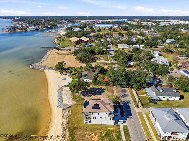 1419 Sonia St, Pensacola, FL 32502