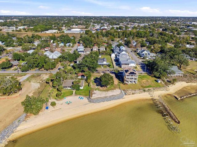 1419 Sonia St, Pensacola, FL 32502