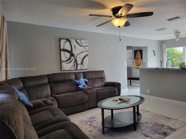 2560 NE 8th Terrace, Pompano Beach, FL 33064