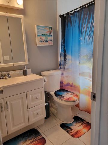 2560 NE 8th Terrace, Pompano Beach, FL 33064