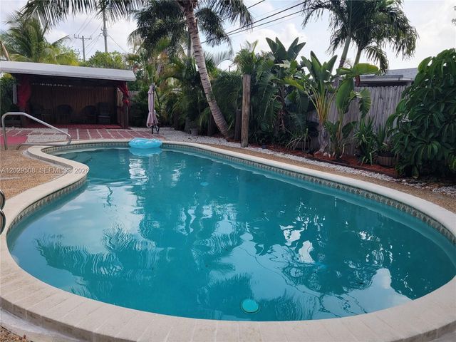 2560 NE 8th Terrace, Pompano Beach, FL 33064