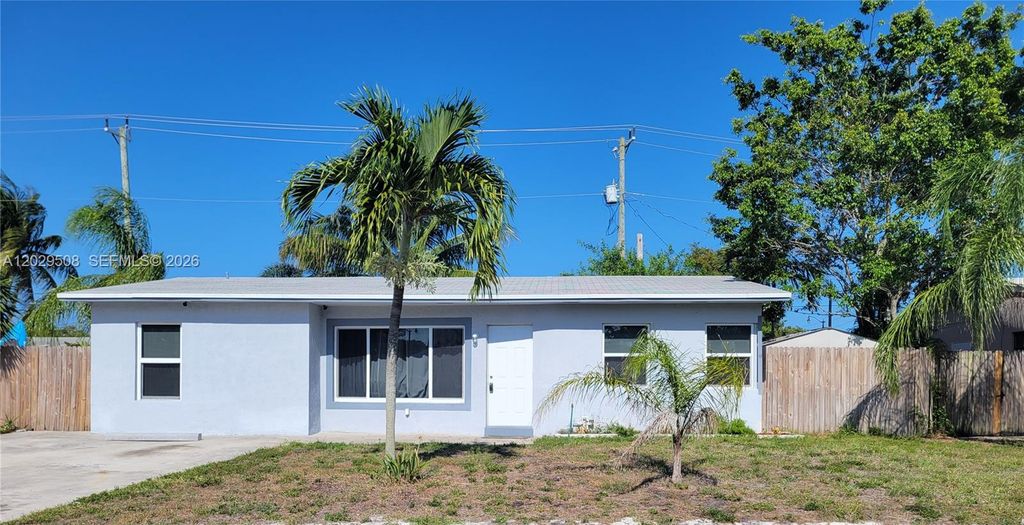 2560 NE 8th Terrace, Pompano Beach, FL 33064